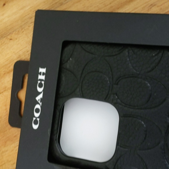 Coach 🔥 NWT 🔥 iPhone 15 promax cellphone protector. Black with Coach logos - Picture 9 of 10